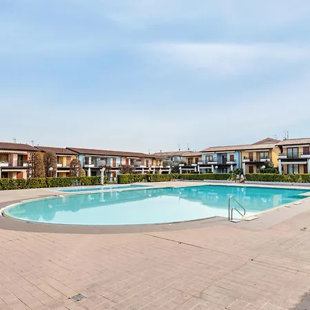 Appartement Santa Giulia With Swimming Pool