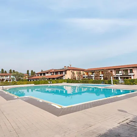 Santa Giulia With Swimming Pool Appartement Padenghe sul Garda