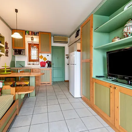 Appartement Santa Giulia With Swimming Pool